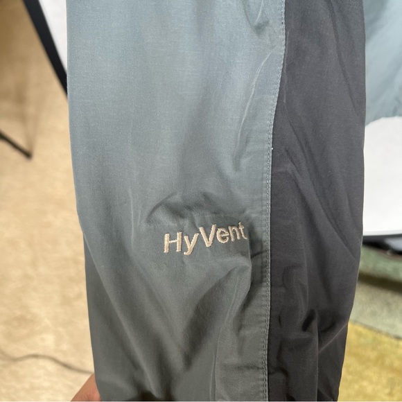 The North Face HyVent Winter Jacket Thick Gray Men Size XL - Picture 5 of 11